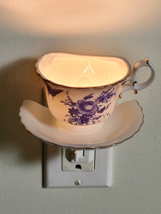 NEW - vintage-style porcelain teacup and saucer plug-in night light