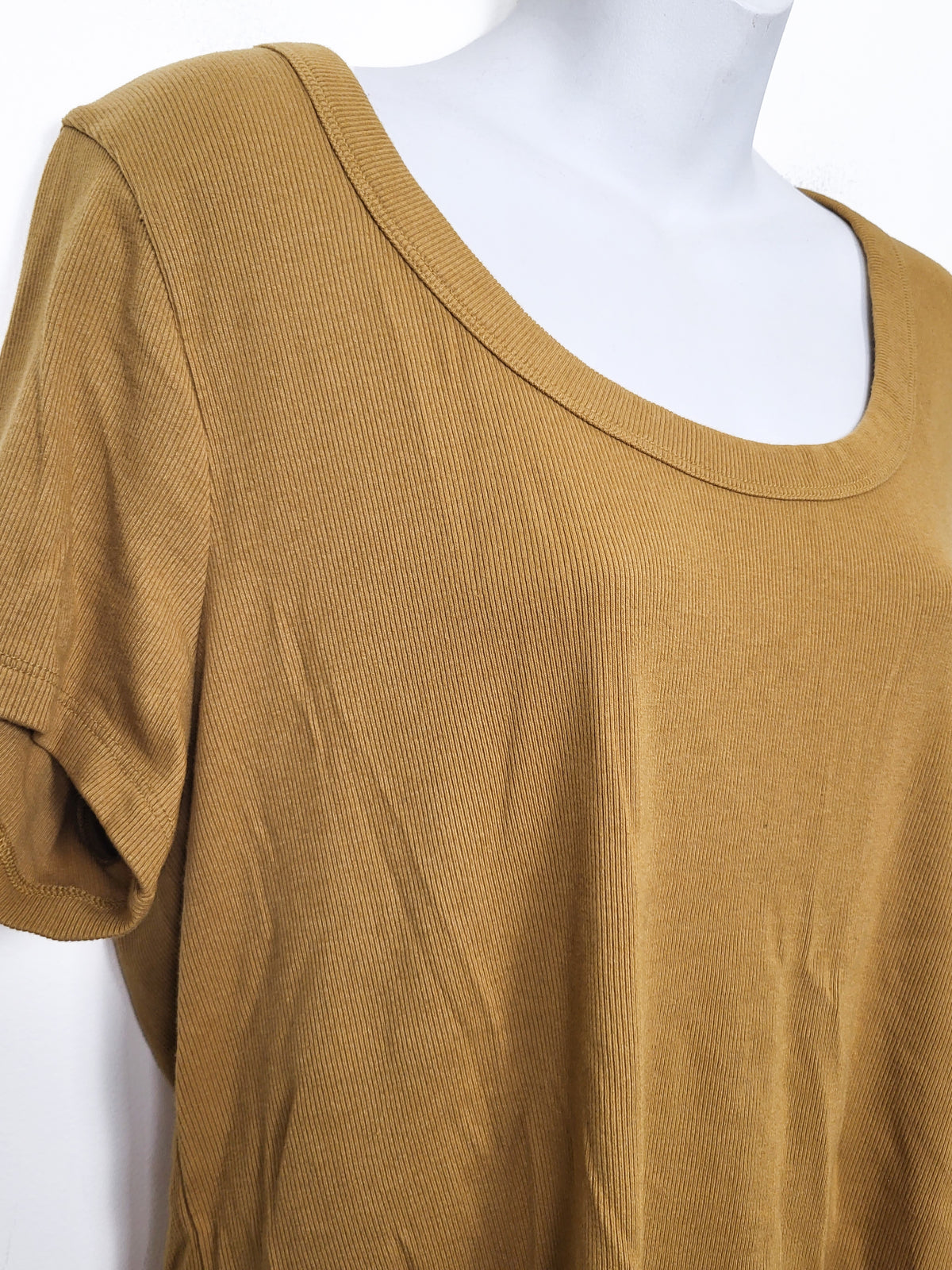 Old Navy Mustard Yellow Scoop-Neck Ribbed t-shirt | Size XXL