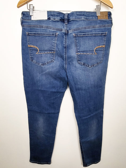 NEW - American Eagle Women's Low-Rise Next Level Stretch Jeggings | Size 16 SHORT