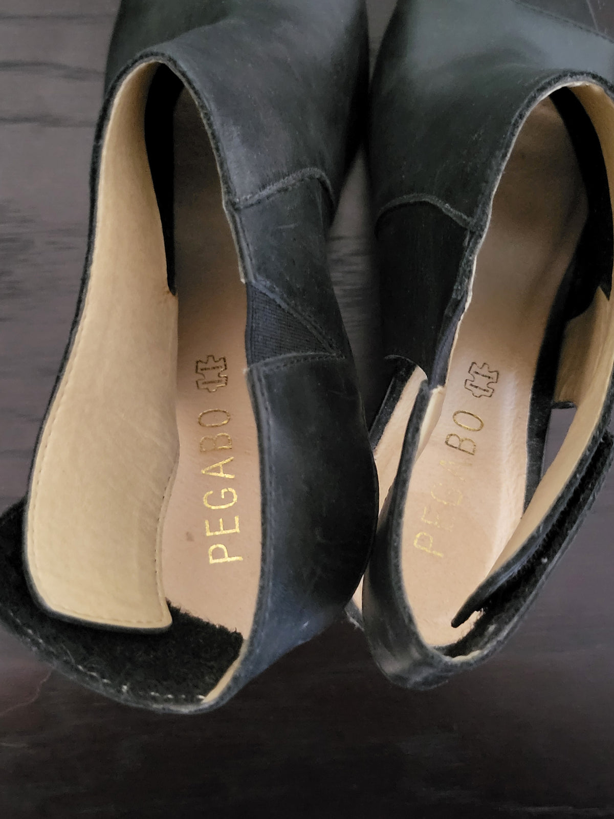Pegabo Black Open-Toe Slingback Block Heel Sandals | Size 6