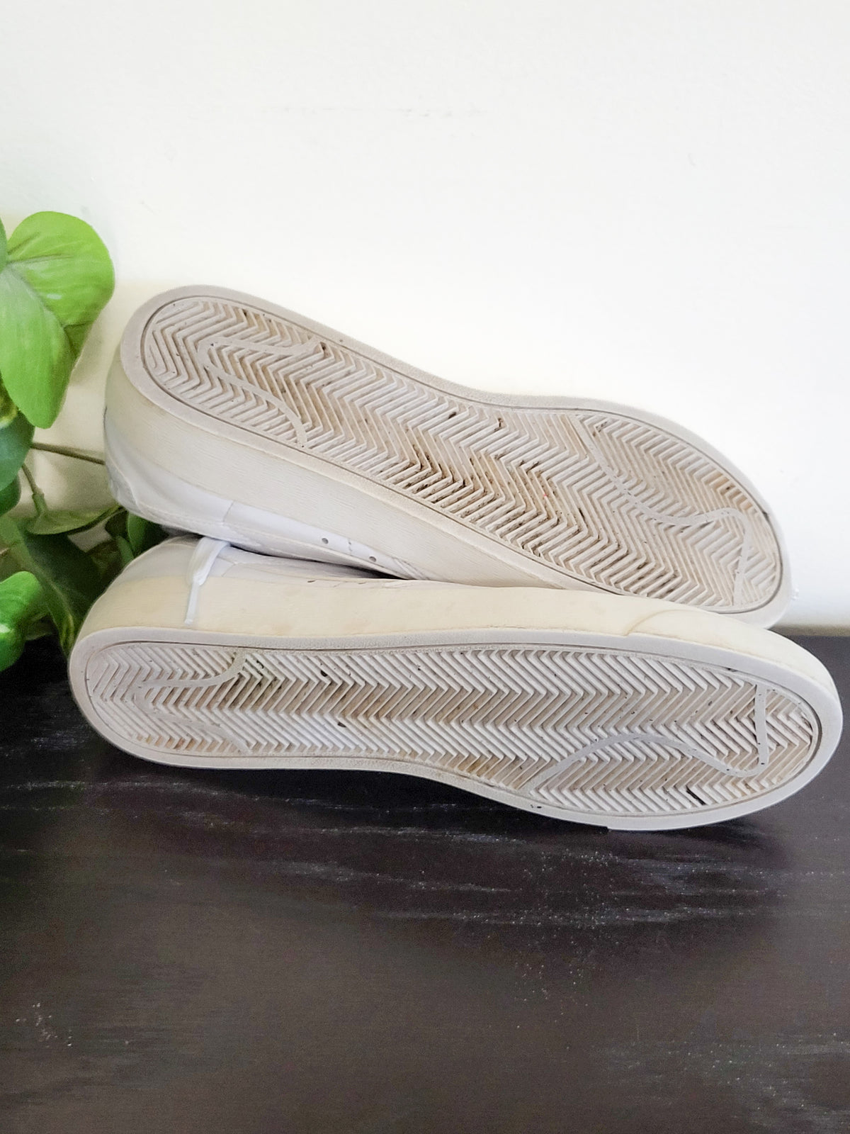 Nike Blazer Low LE "Triple White" sneakers - Women's size 6