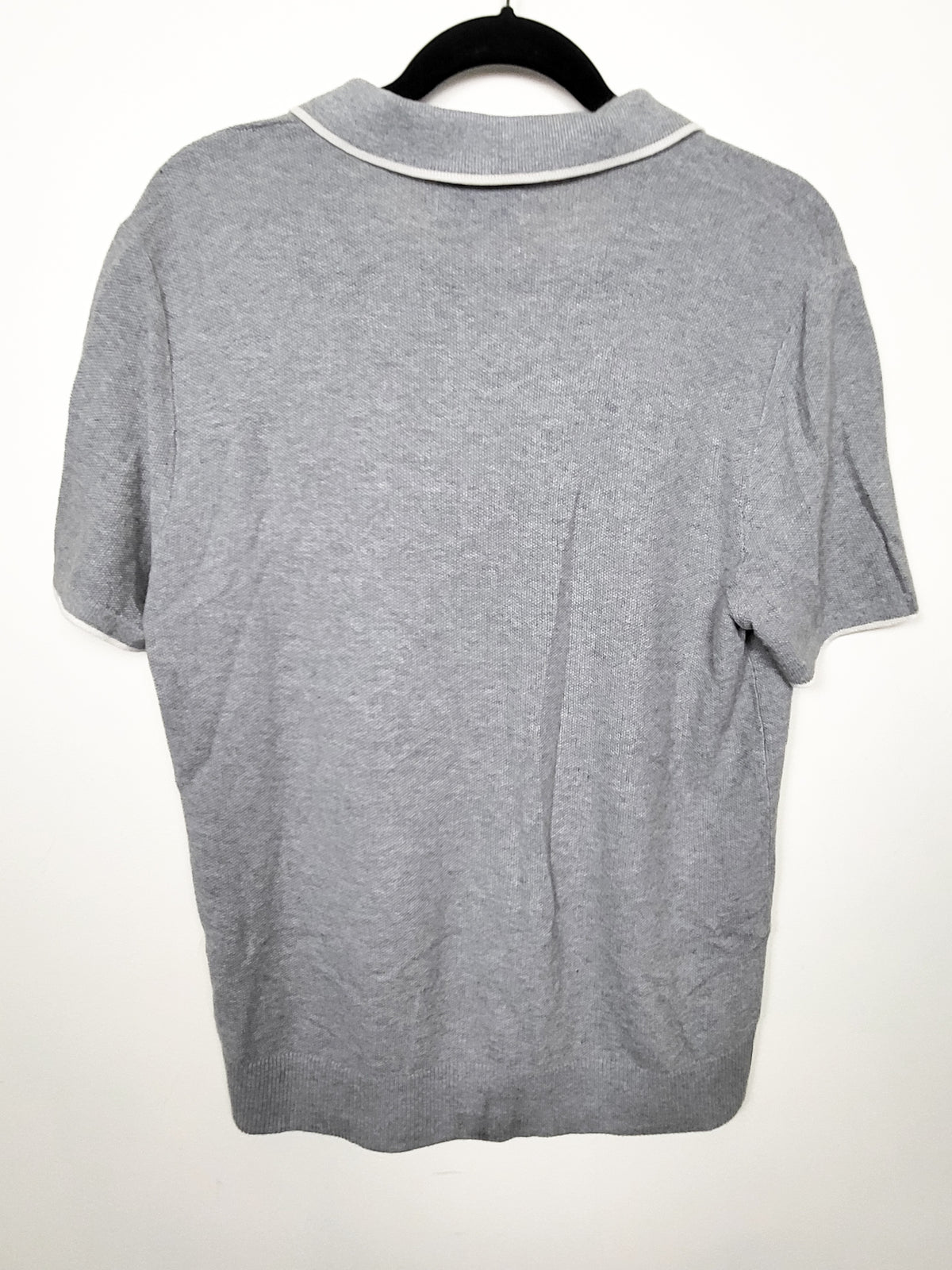 Old Navy men's grey knit lightweight polo style sweater - Size MEDIUM