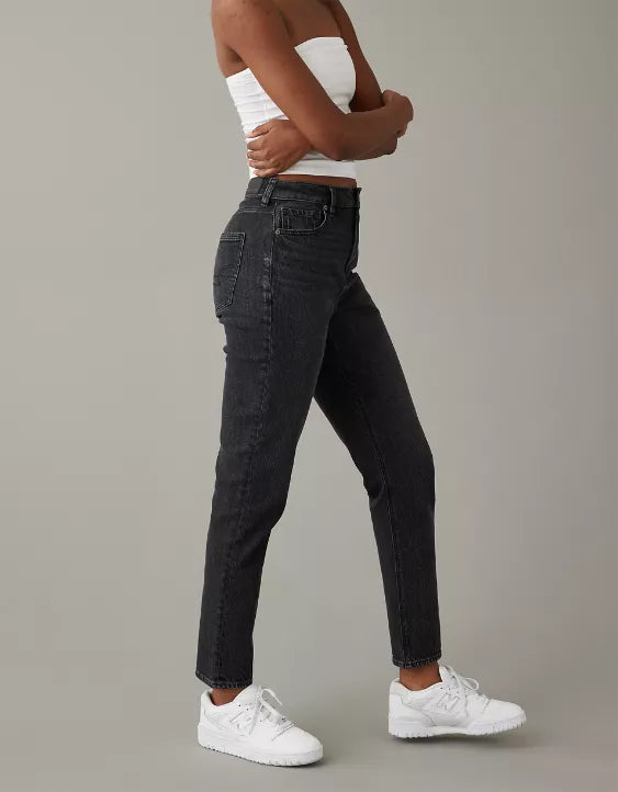 MFAIR1 - NEW - American Eagle black Strigid jeans. Size 8 (29)