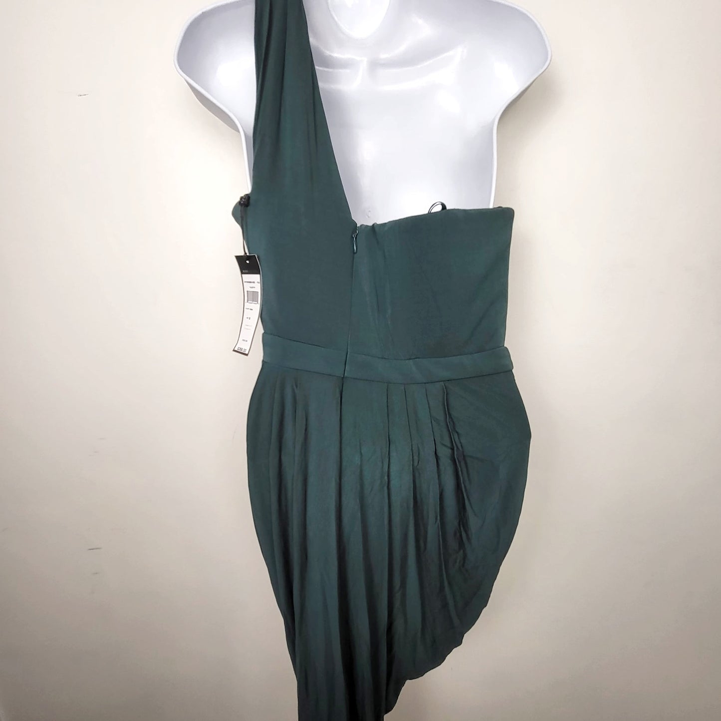 AMHU11 - NEW - BCBGMAXAZRIA Julieta One Shoulder Dress in Fern Colour. Size 8