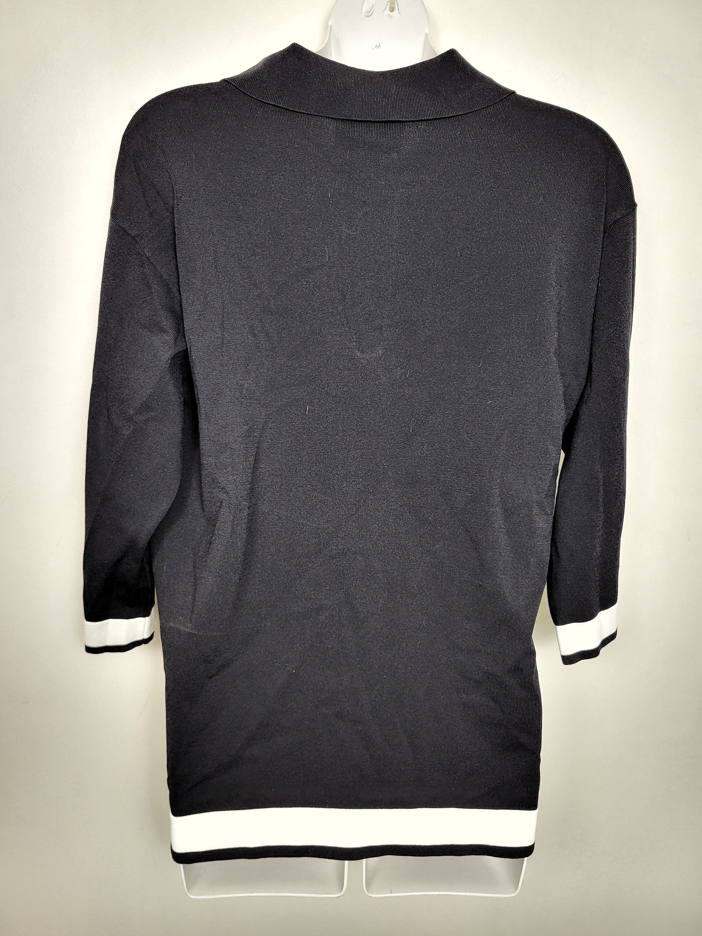 NEW - Joseph Ribkoff black and white colour block top. Size medium