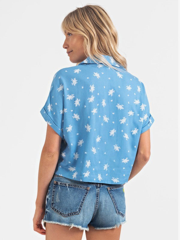 CMCRD2 - Roxy blue boxy fit short sleeved button down shirt. Size large