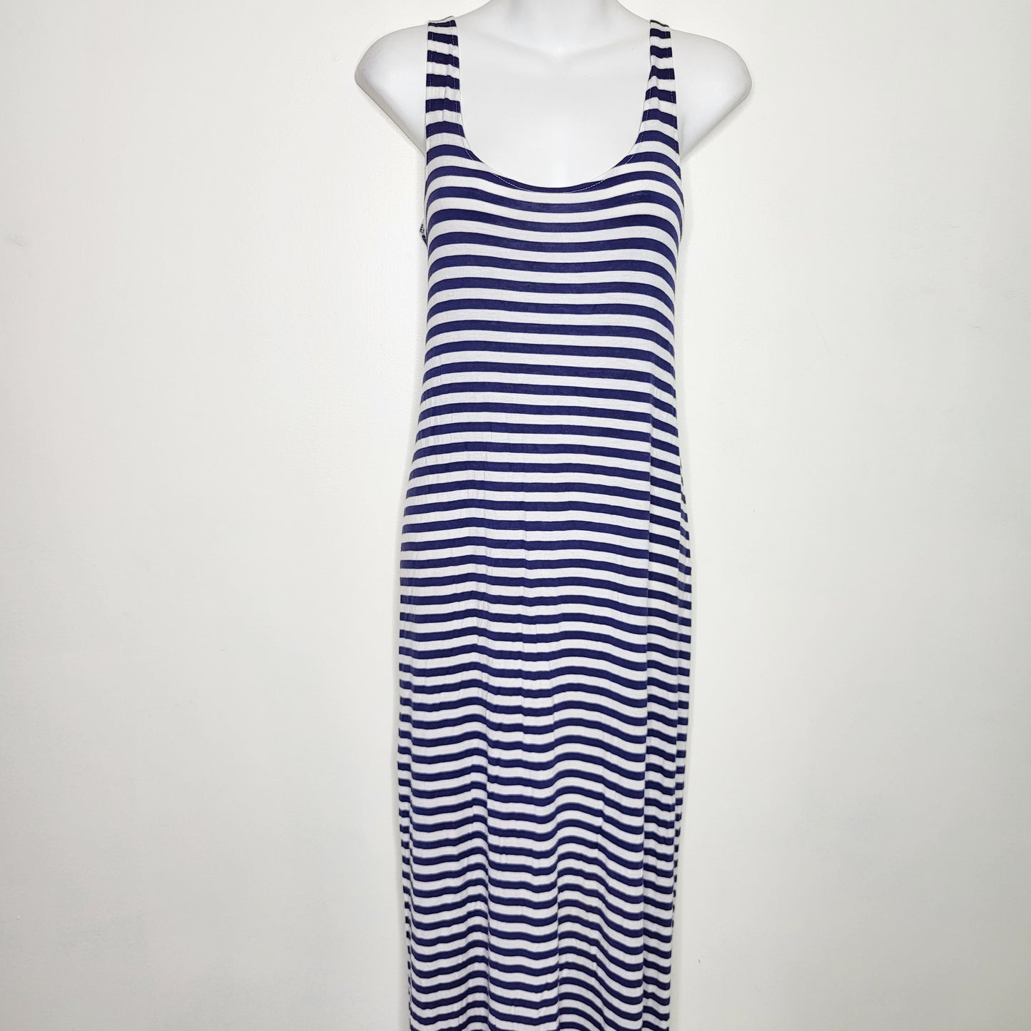 CSWRTZ1 - O'neill navy striped maxi dress with scoop back, size medium, good condition