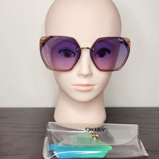 CHND22 - Quay "VIP" geometric sunglasses, good condition