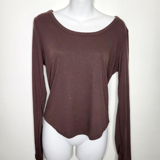 KLJ1 - Old Navy brown ribbed Ultra-lite Go Dry top, size large, good condition
