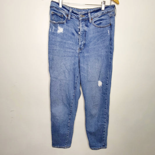 KLJ1 - Old Navy distressed OG Straight Higher High Rise buttonfly jeans, size 8, good condition