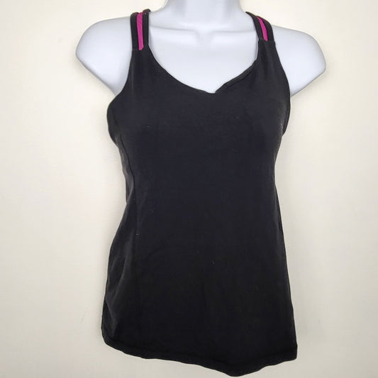 KTRC1 - Lululemon black tank top with built in shelf bra. Size 6 🍁