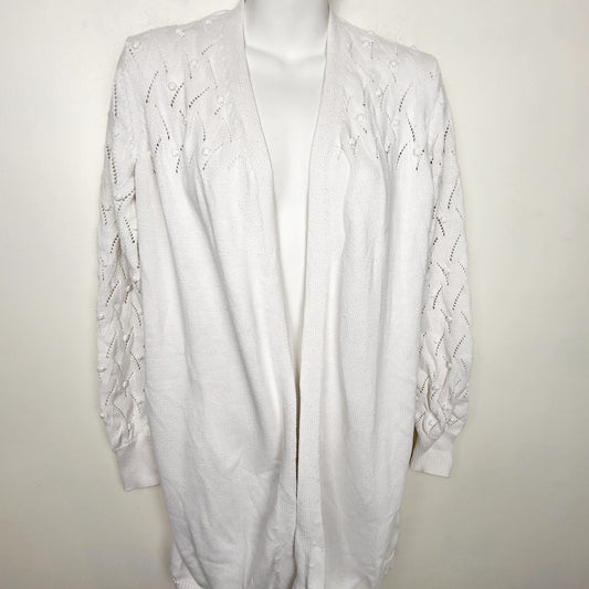 MHCK1 - RW and Co white textured open cardigan sweater. Size large 🍁