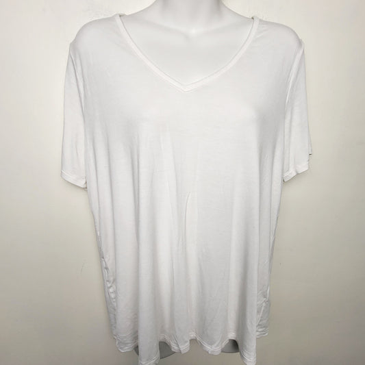MFAIR1 - Old Navy white Luxe t-shirt. Size medium