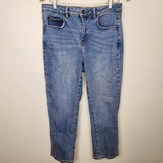 MHCK2 - RW and Co cropped high rise straight leg jeans. Size 31