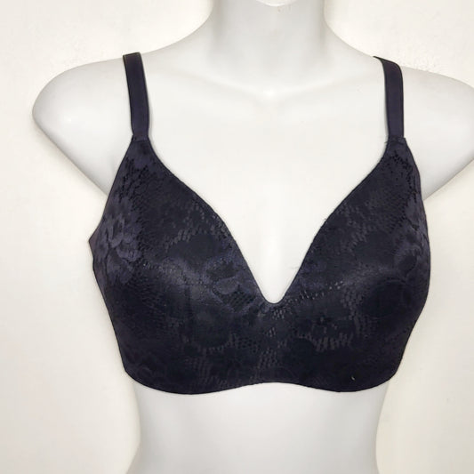 RHW - Knix black lace Wing Woman wireless contour bra. Sizes like a small 🍁
