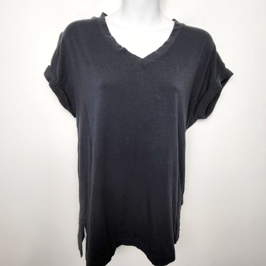KLJ1 - Banana Republic black modal / cotton blend v-neck t-shirt. Size medium