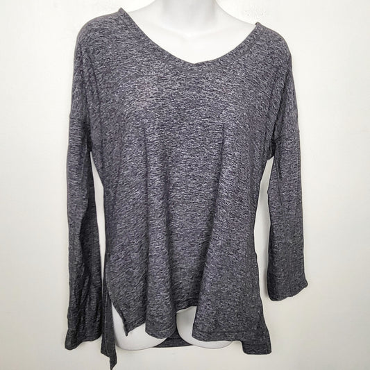 KLJ1 - Lululemon grey marled top. Sizes like a large