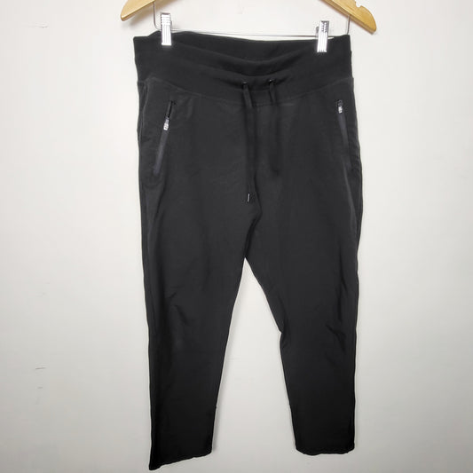 JFLM2 - Black cropped active joggers. Sizes like a large