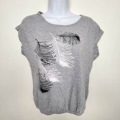 CSAL1 - Cleo grey t-shirt with feathers. Size XS