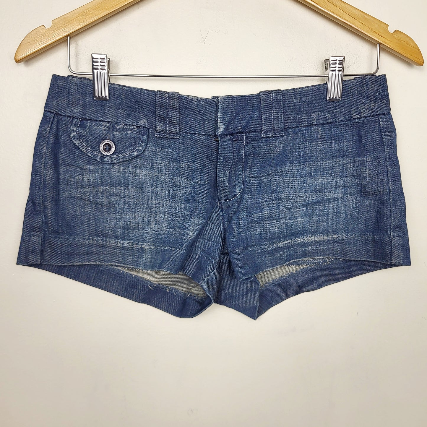 CSAL1 - American Eagle "Favourite Short" denim shorts. Size 0