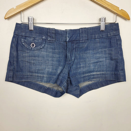 CSAL1 - American Eagle "Favourite Short" denim shorts. Size 0