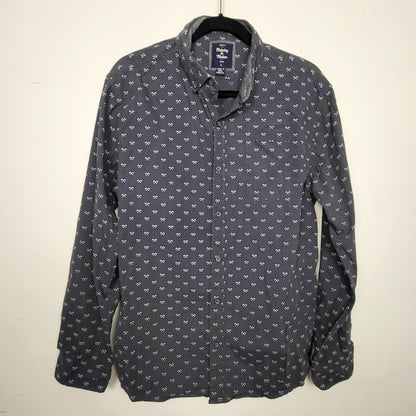 CSAL1 - Artistry in Motion grey slim fit button down shirt with axes. Men's size large