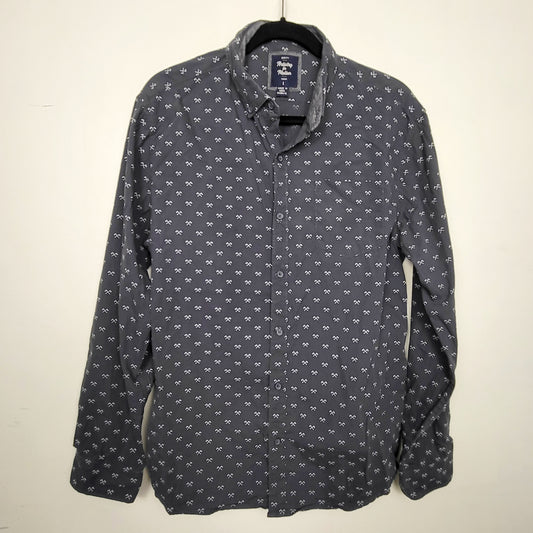 CSAL1 - Artistry in Motion grey slim fit button down shirt with axes. Men's size large