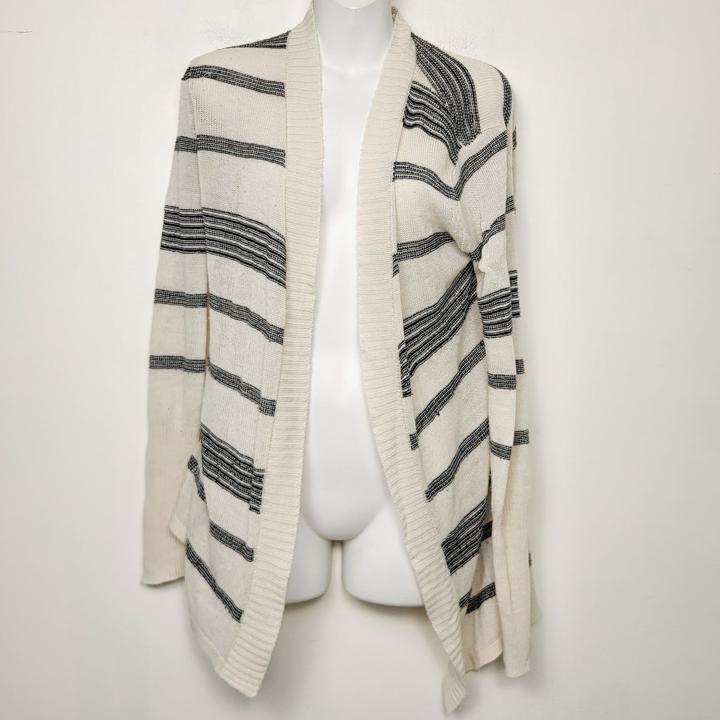 MFTZ2 - BB Dakota lightweight striped open cardigan sweater. Size XS