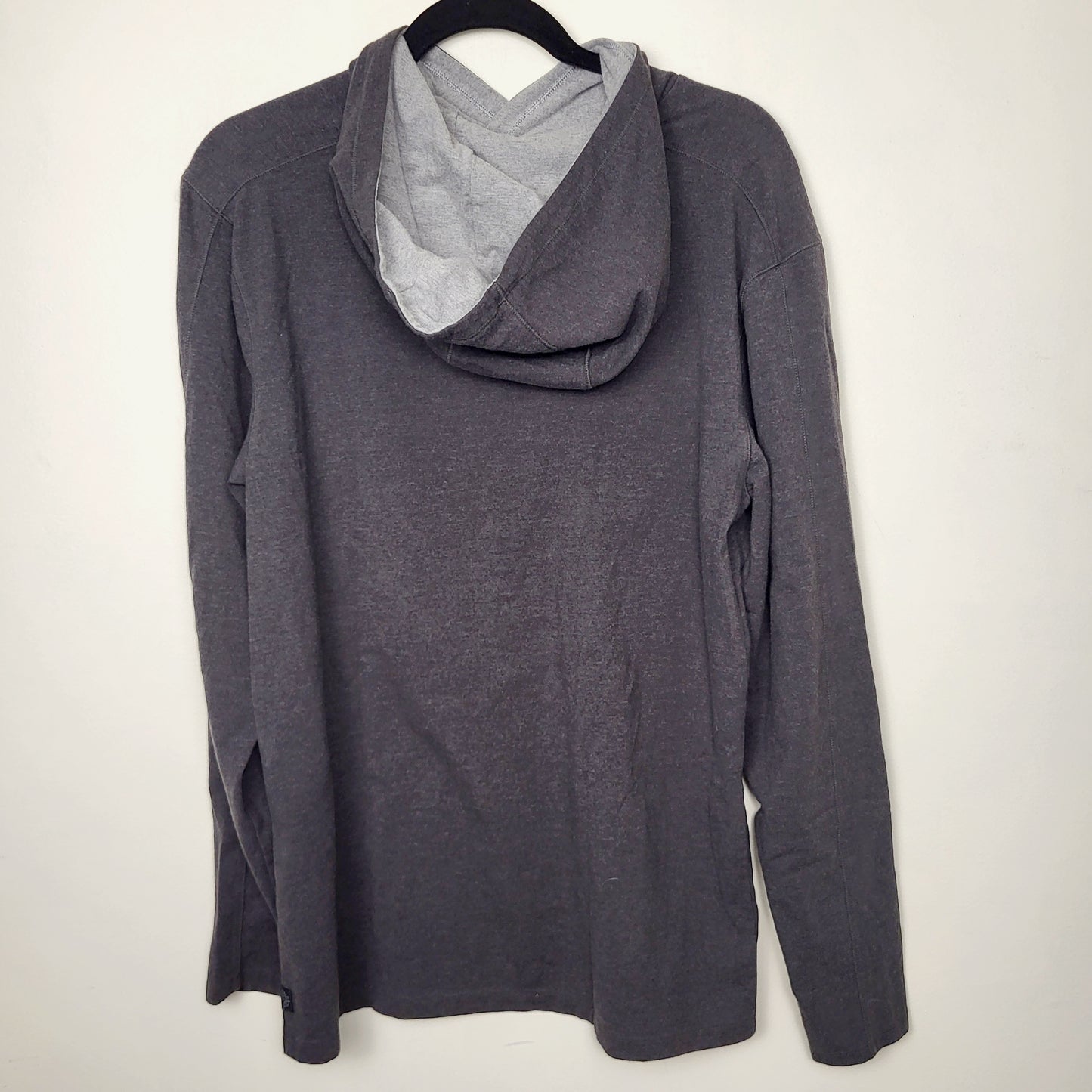 MGRR - Buffalo David Bitton grey hooded long sleeved top. Double knit. Men's size small
