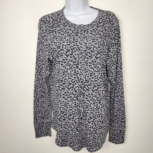 MBRS - Aerie grey leopard print ribbed Henley top. Tag size large but measures as a medium