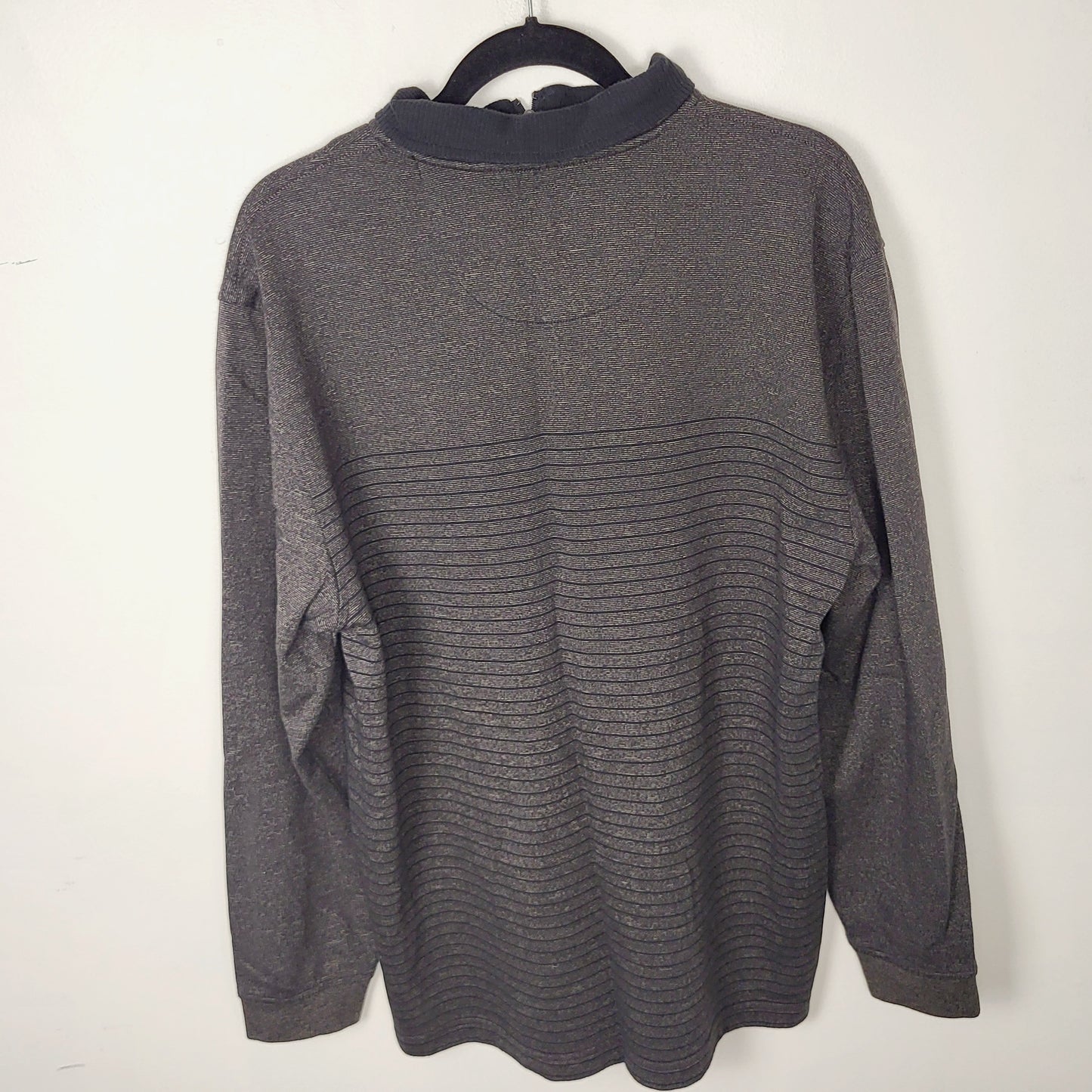 JUDR1 - Van Heusen grey striped knit half zip pullover sweater. Men's size large