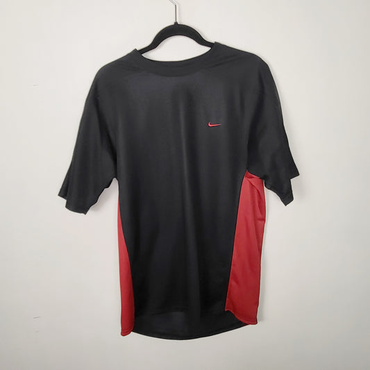 JUDR1 - Nike black and red jersey shirt. Men's size large