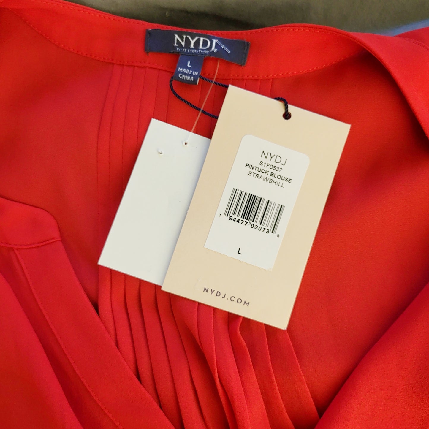 MFTZ2 - NEW - NYDJ strawberry coloured pintuck blouse. Size large