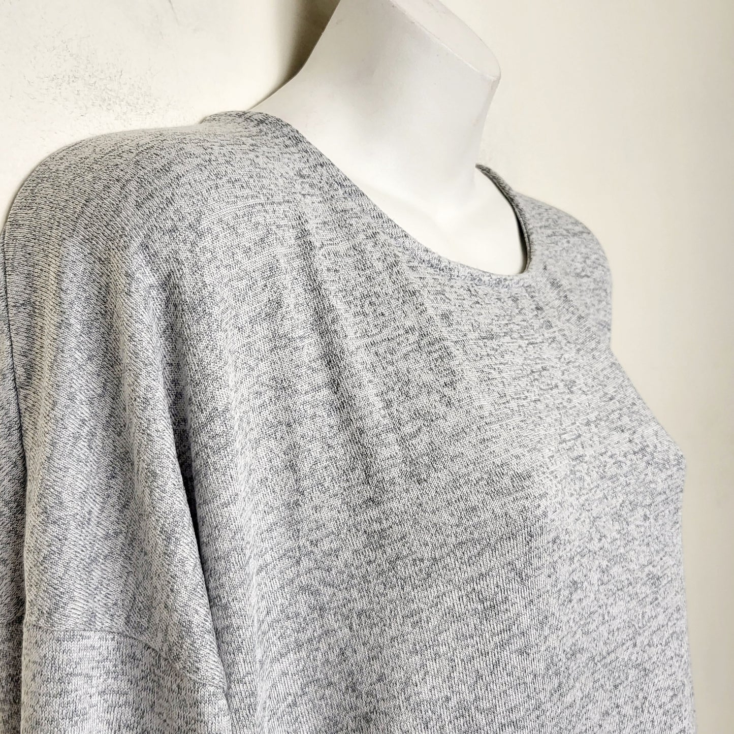 MFTZ2 - Shambhala grey knit long sleeved top with keyhole openings at back. Size large