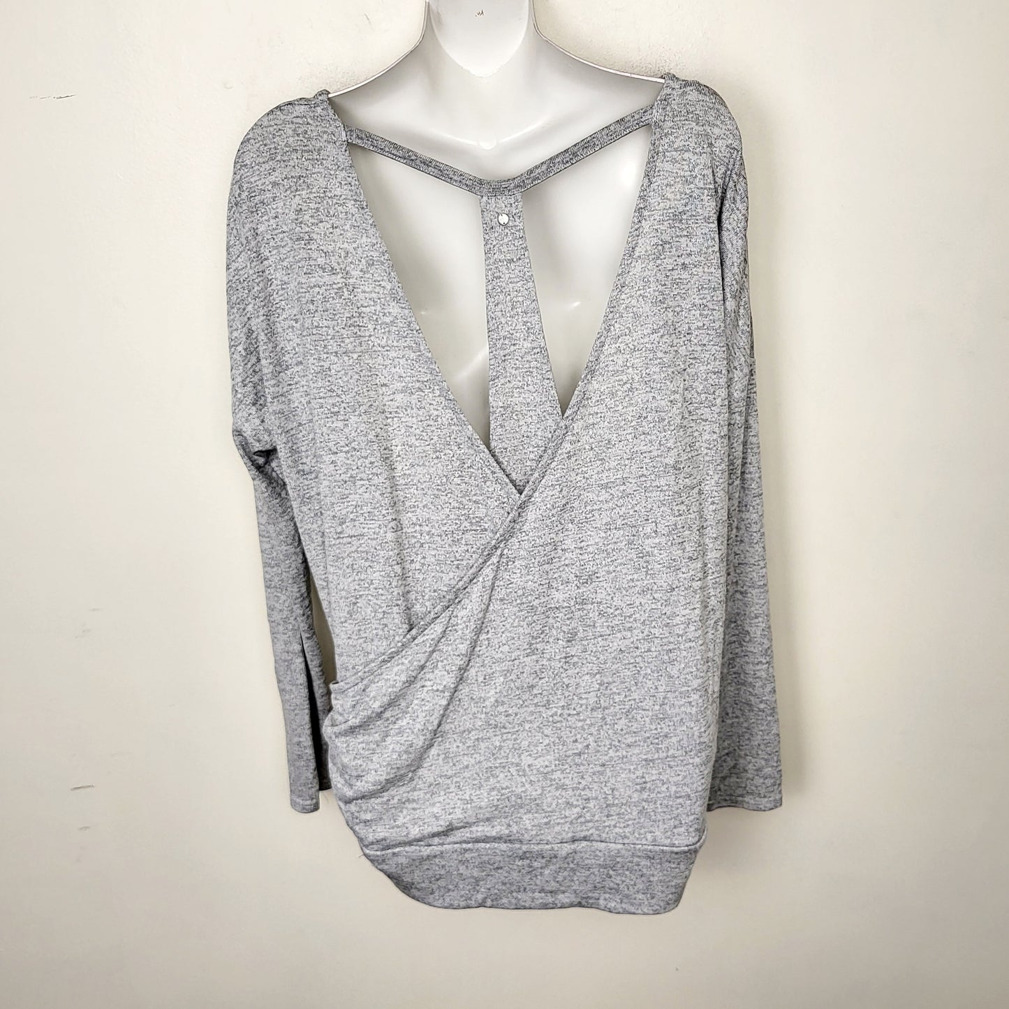 MFTZ2 - Shambhala grey knit long sleeved top with keyhole openings at back. Size large