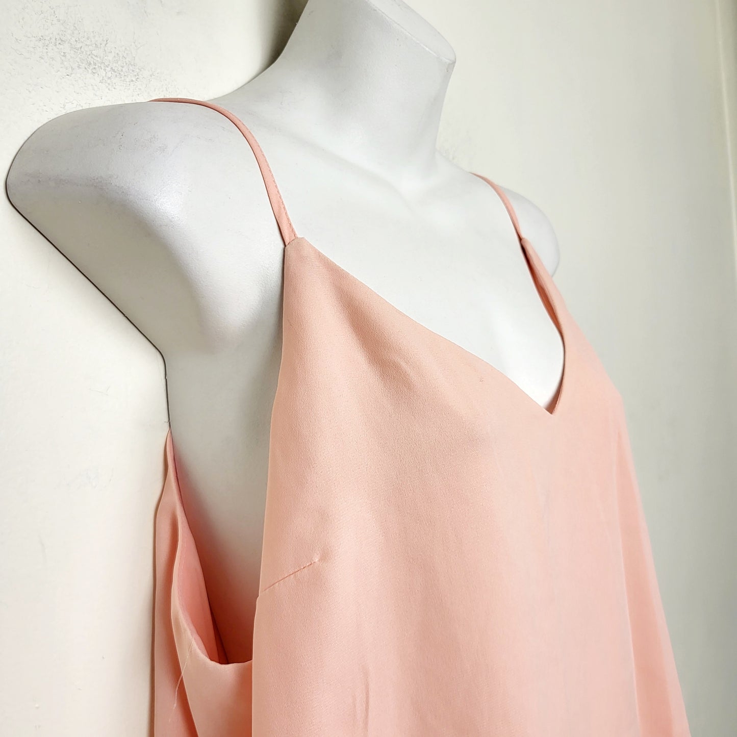 MFTZ2 - Kismet pink sleeveless top. Sizes like a med/large