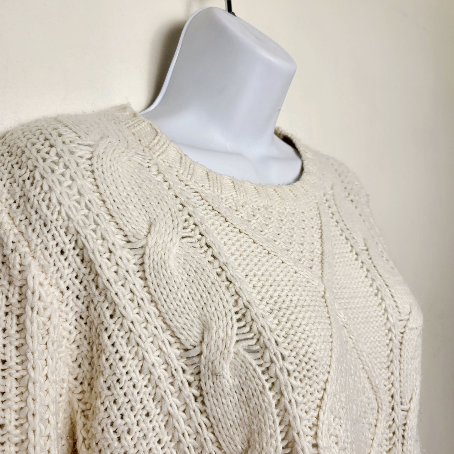 AMRO1 - Element cream coloured cable knit sweater. Size medium