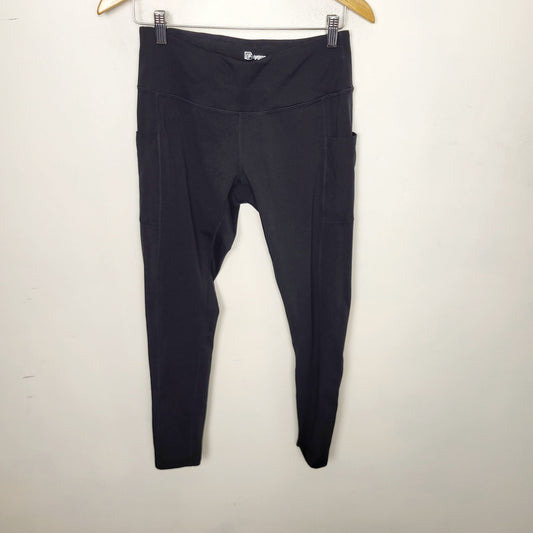 BBIN2 - Polygon black active leggings with pockets. Size large