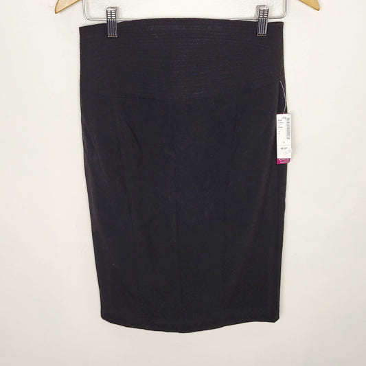 CSEB2 - NEW - Smart Set black pencil skirt. Size 5 (small)