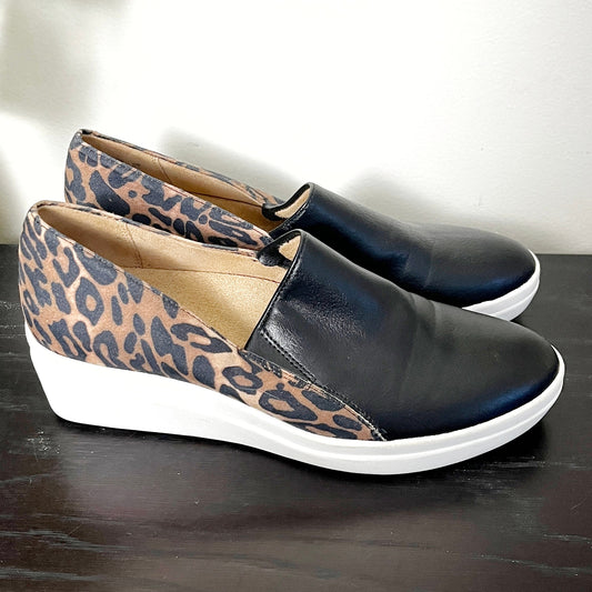 KMRY1 - Naturalizer leopard print "Sandra" loafer. Size 6.5M