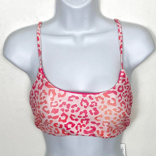 NOFF1 - NEW - Cupshe pink leopard print reversible bikini top. Size medium