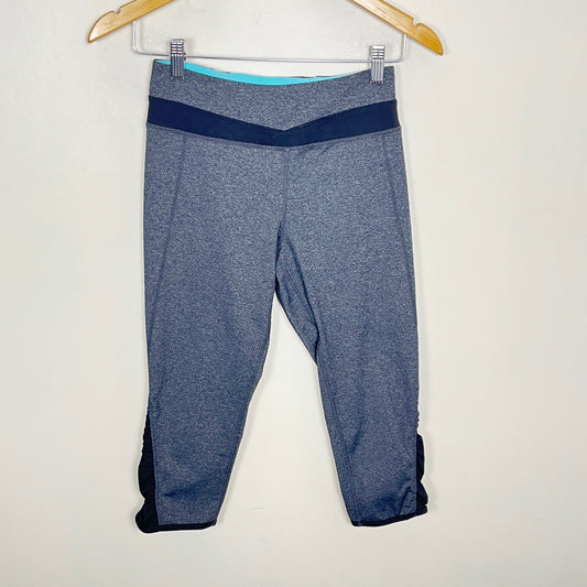 KMRY2 - Kyodan grey capri active leggings. Size small