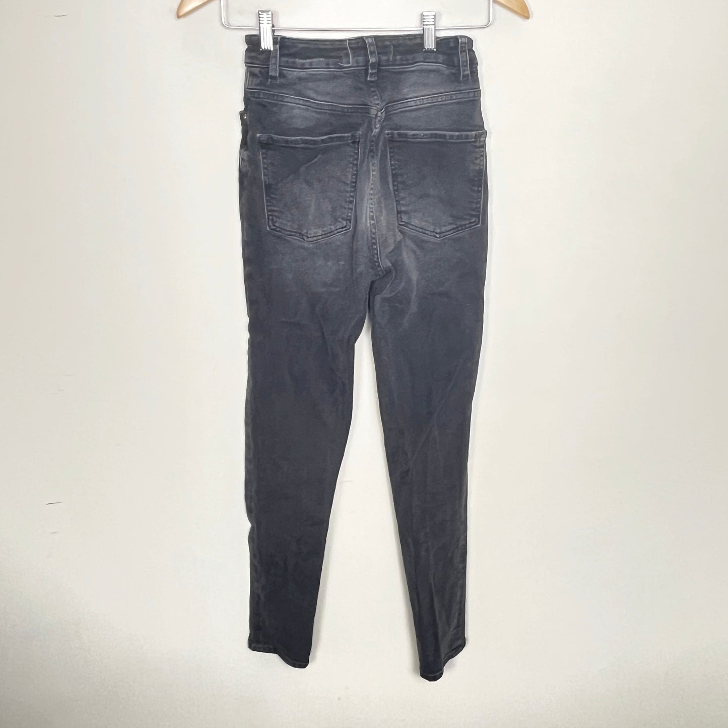 ESZ2 - Free People We the Free distressed high rise button fly jeans. Size 25
