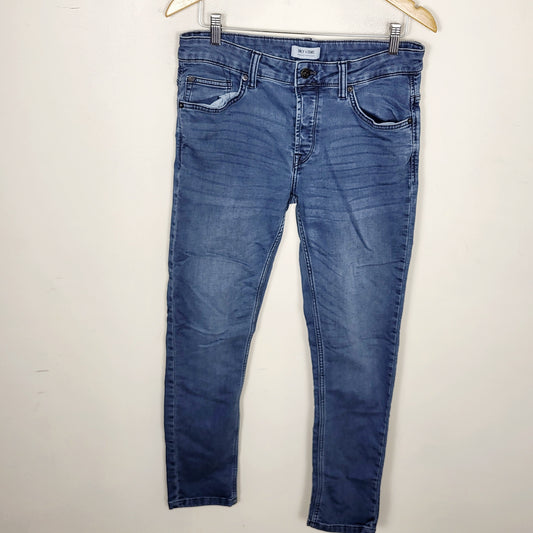 JECH1 - Only and Sons "Loom" slmit straight men's jeans. Size 33