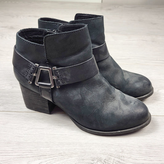 CFTZ2 - Aldo black leather ankle boots with block heels. Size 6.5