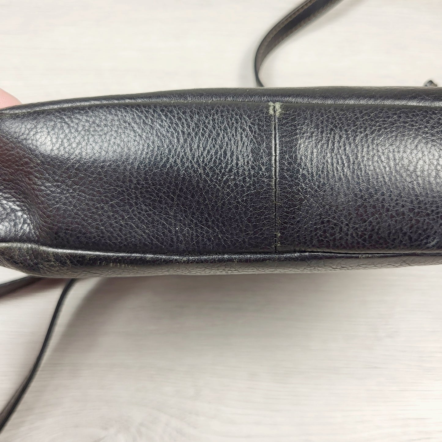CFTZ2 - Fossil leather leather Syndey mini crossbody bag.
