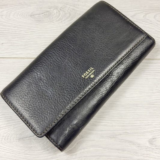 CFTZ2 - Fossil black tri-fold large wallet (green inside)