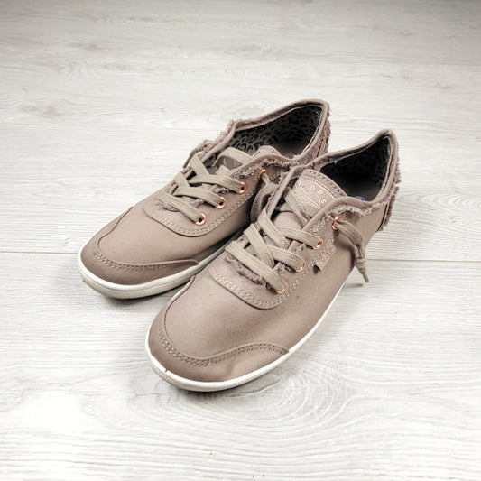 CFTZ2 - Bobs x Skechers "B Cute" sneakers. Ladies size 6.5