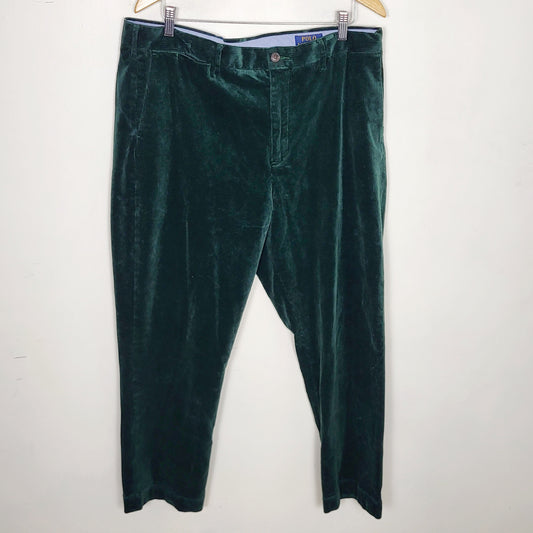 CKLB1 - Polo Ralph Lauren classic fit straigh leg corduroy trousers in "college green". Men's size 38