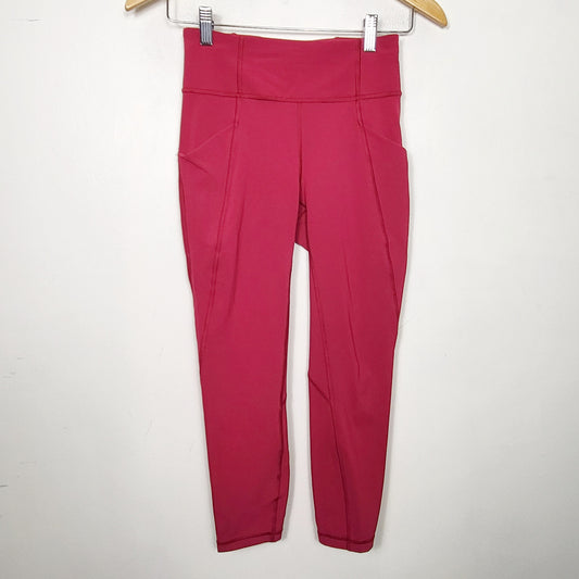 MVLK1 - Lululemon Ruby Red Time To Sweat Crop Leggings. Size 4. 🍁